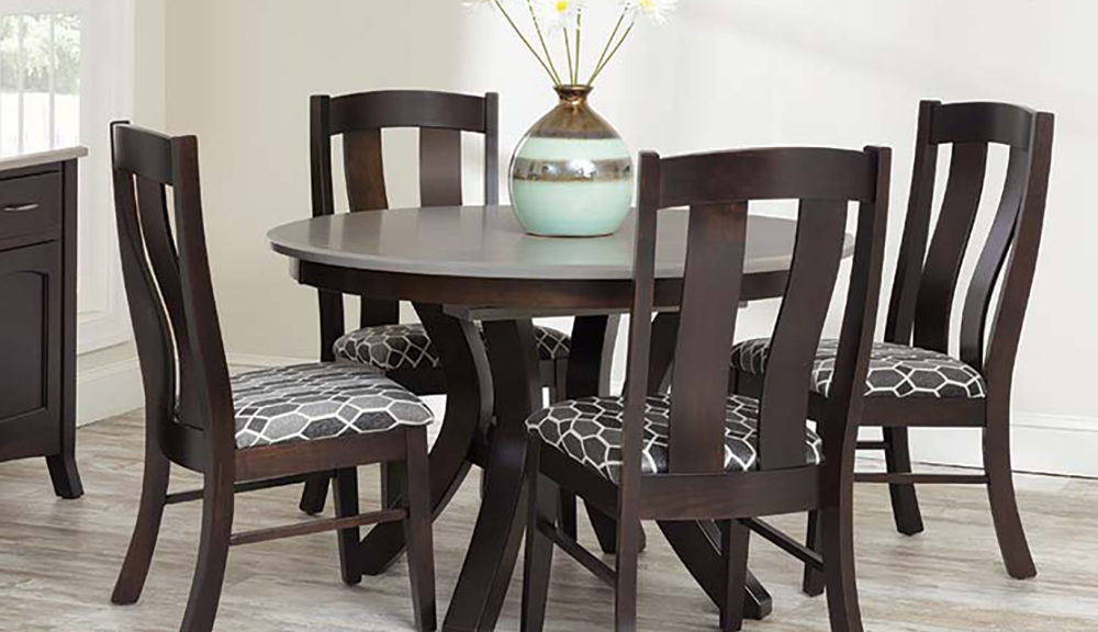 Carlisle/Laurie Dining Set.